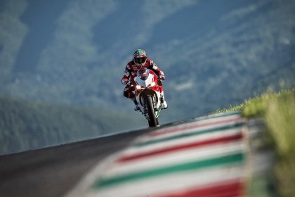 爵士再扮克星阻詹姆斯里程碑 库里归来狂飙三分助勇士止颓