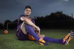 青训赤子心，安菲尔德情，埃利奥特挥别红军，150次出场与冠军荣耀成永恒记忆