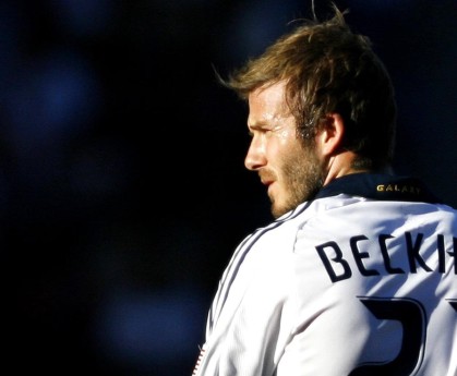 未来基石！巴萨官方宣布与18岁后防新星法雷续约至2028年，锁定拉玛西亚又一瑰宝