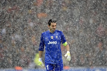 跨界联动！意大利排坛巨星埃戈努与足坛锋霸劳塔罗米兰会面 上演体育交流暖心一幕