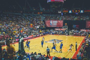 男篮奥运资格赛E-H组激战正酣，美国强势锁定头名 希腊深陷绝境迎生死对决