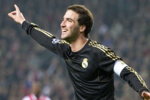 周琦训练营首日表现惊艳获主帅丹特尼称赞，他有机会登场