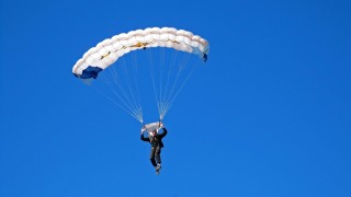 图赫尔公开澄清贝林厄姆误会，坦诚语言障碍，强调对球员的尊重与欣赏